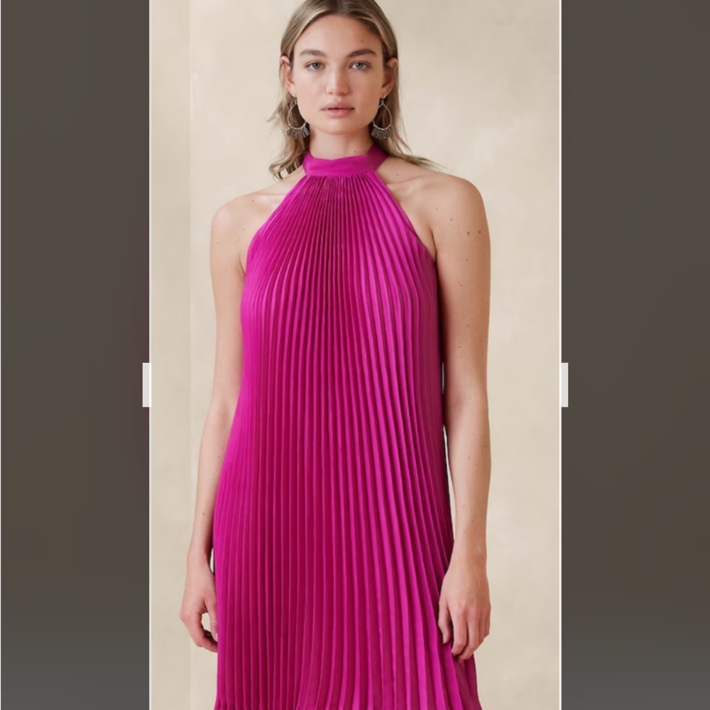 Banana Republic fuschia dress.  Sleeveless. Perfect condition. Never worn.